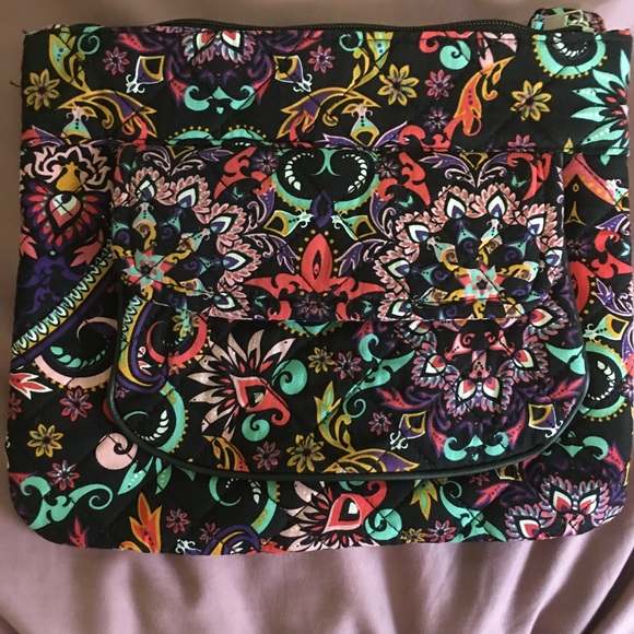Super cute purse-lots of space! - Picture 4 of 6
